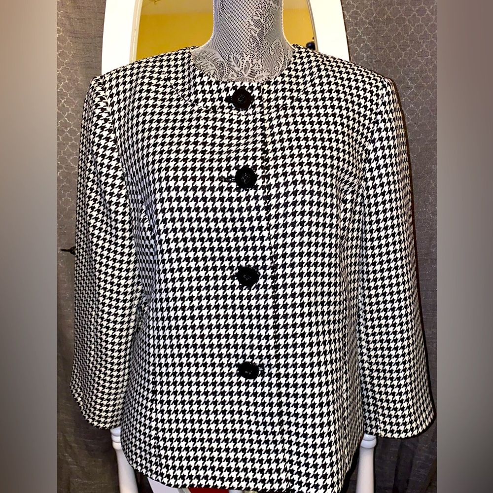 Kasper Blazer Size M Lined Rayon Business Black
